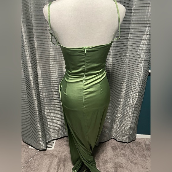 Moda Glam Penelope Gown - Picture 3 of 4